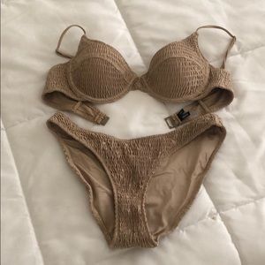 Triangl Saria bikini